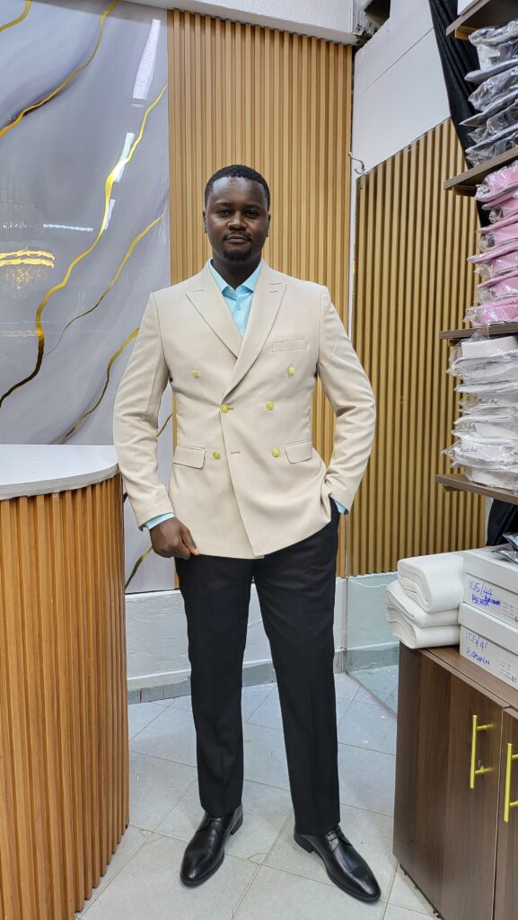 Double-breasted blazer beige