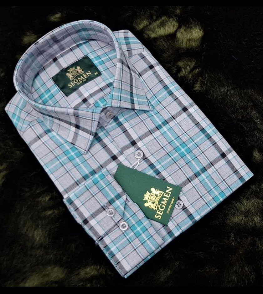 slim-fit plaid shirt